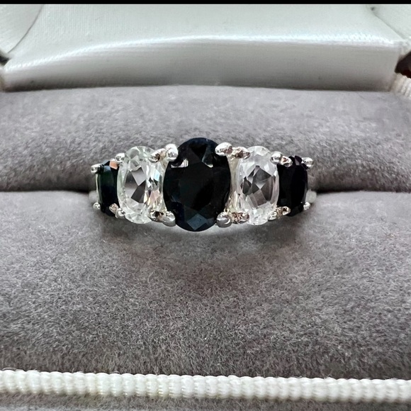 Vintage Genuine Sapphire Ring Solid 925 Sterling Silver Oval Cut Blue & White - Picture 14 of 17